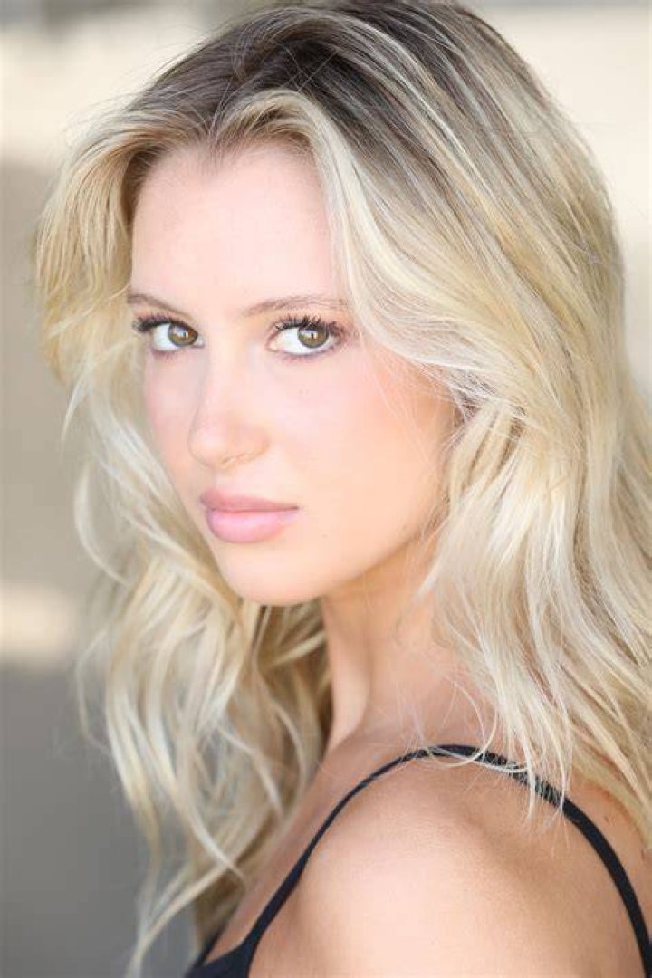 Discover Addison Lorie: A Rising Star in the Entertainment Industry