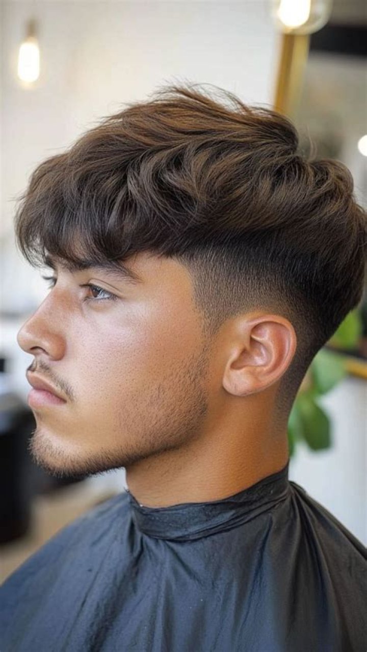 Low Taper Fade with Textured Fringe: The Ultimate Guide for a Modern Hairstyle
