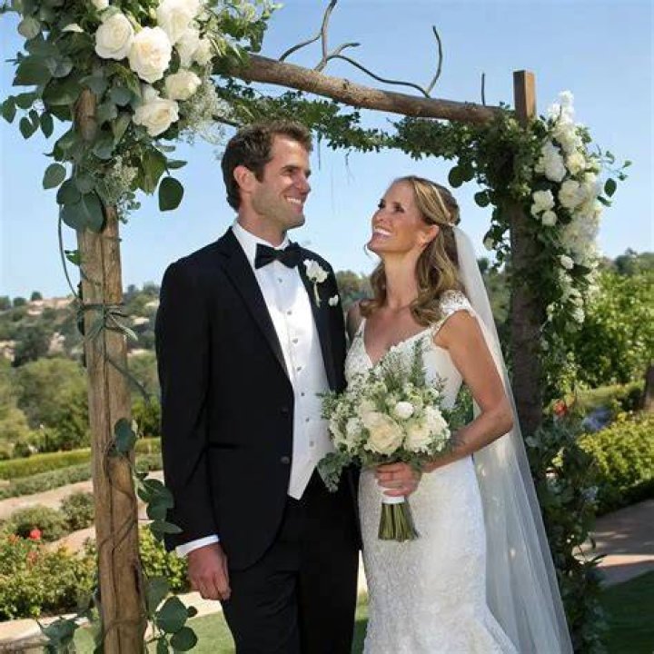 Stunning Moments: A Glimpse into David and Rebecca Muir's Wedding Pictures